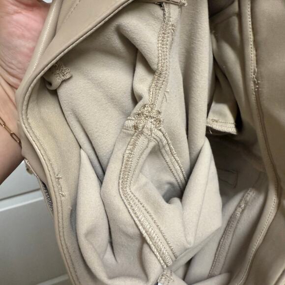 Abercrombie & Fitch Curve Vegan Leather Classic 90s Tan Ultra High Rise Pants 4L - Picture 6 of 7